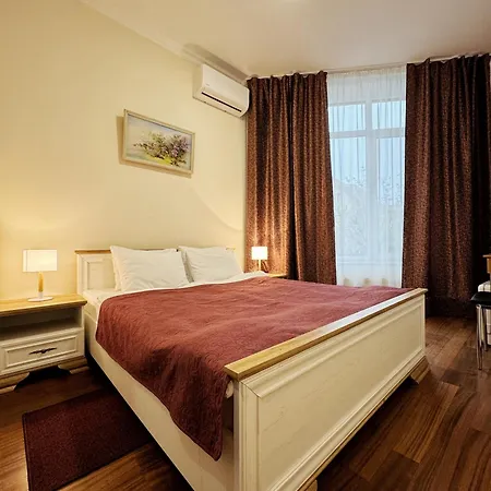 Otel Signeev's *