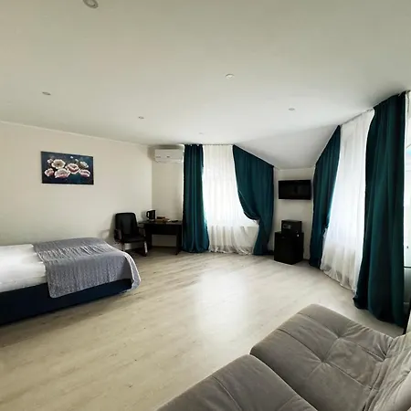 Otel Signeev's *