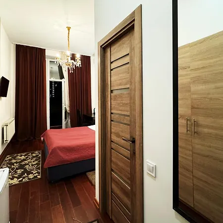Otel Signeev's *